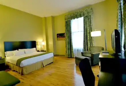 Holiday Inn Express Downtown, An Ihg - 52