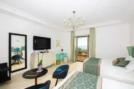 Eden Roc Suites - 166