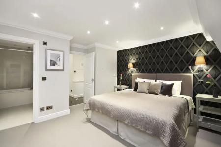 Queensgate Court - 219