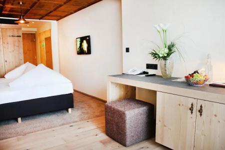 Karwendelhof - 100