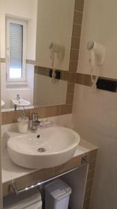 Albis Rooms Guest House - 6