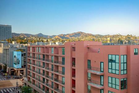W Hollywood - 26