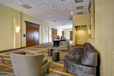 DoubleTree by Hilton Phoenix North - 1