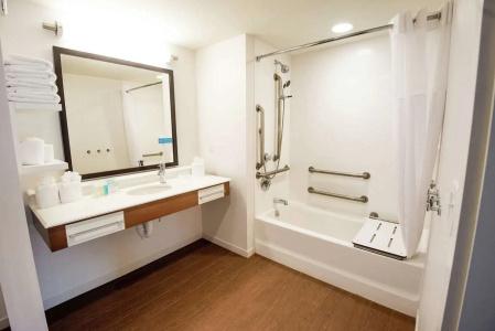 Hampton Inn & Suites, Vt - 26