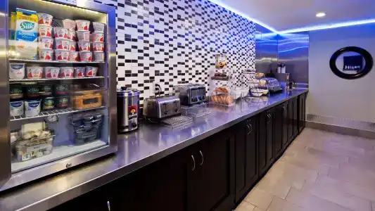 Best Western Mccarran Inn - 11