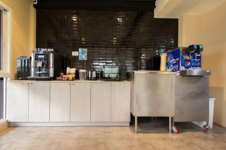 Lazy Sunday hostel - 10