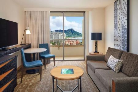Embassy Suites by Hilton Waikiki Beach Walk - 45