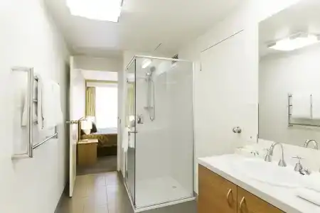 The Old Woolstore Apartment - 8