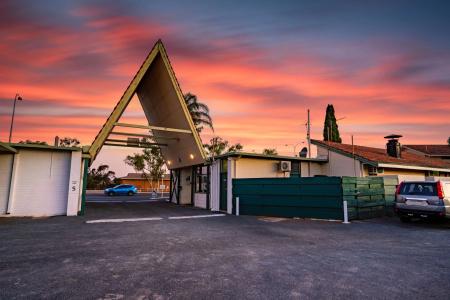 Hospitality Inn, SureStay Collection by Best Western - 14