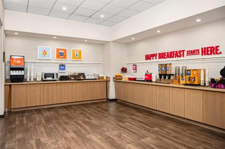 Hampton Inn Chicago North-Loyola Station, Il - 47