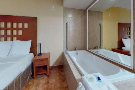 Rodeway Inn & Suites Fort Lauderdale Airport & Cruise Port - 20