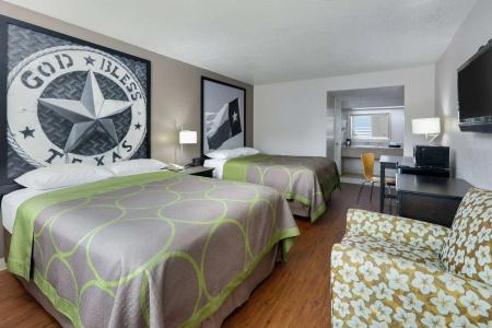 Super 8 by Wyndham Pearl District Downtown - 2