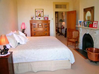 Fire Station Inn - 102