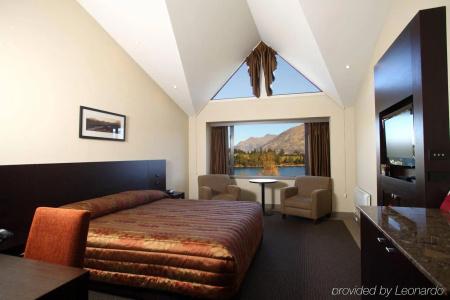 Copthorne & Resort Lakefront - 10