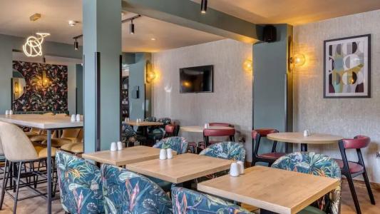 Premier Inn Newcastle - Holystone - 18