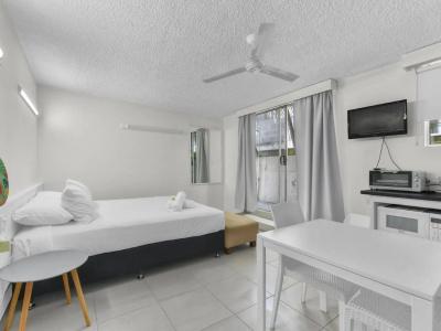 Camden Motor Inn - 3