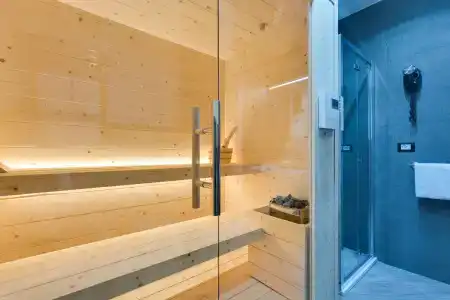 Excellence Suite - 13