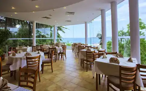 Luna Beach - 18