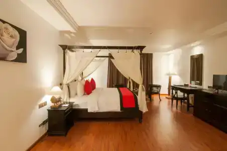 La Rose Suites - 128