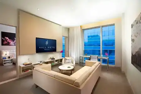 Hall Arts, Dallas, Curio Collection By Hilton - 94