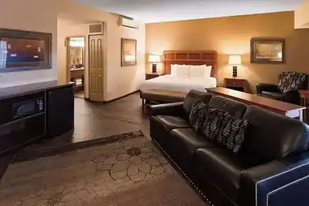 Best Western Plus - 117