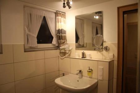 Landgasthof Gilsbach - 42