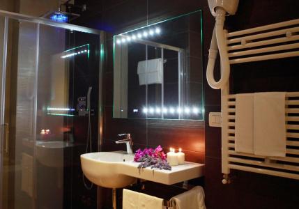 Colonne - Alihotels - 20