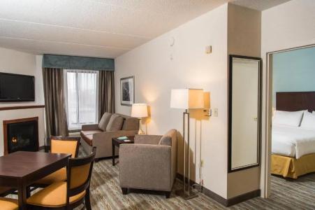 Holiday Inn Express & Suites-Summit Township, an IHG - 55