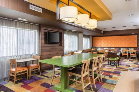 Fairfield Inn & Suites - 15