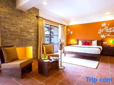 Temple Tree & Spa - 100