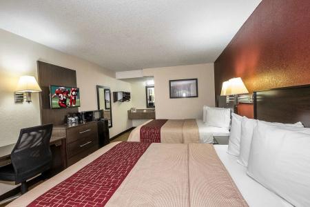 Red Roof Inn - Normal/University - 6