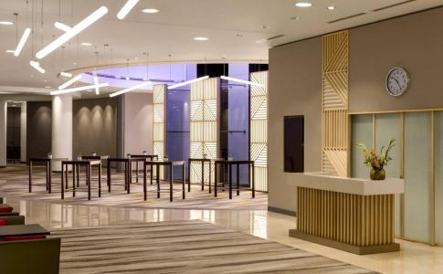 Sheraton Amsterdam Airport and Conference Center - 12