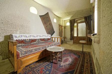Safran Cave - 129