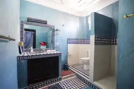 Riad Losra - 48