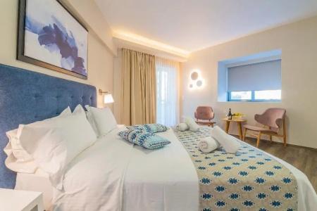 Bio Suites - 205