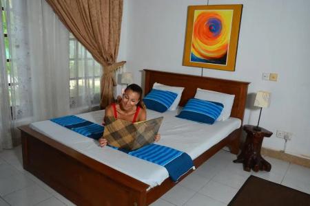 OYO 459 Barasti Beach Resort - 3
