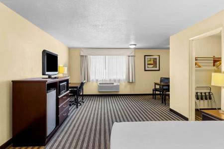 Quality Inn & Suites Vancouver - 39