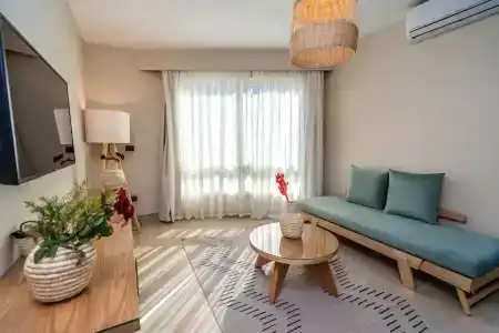 Redcon Suites - 287