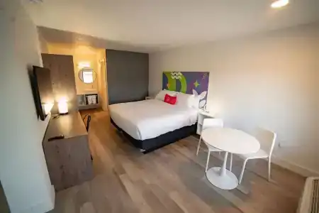 TraveInn & Suites by Wyndham Airport - 22