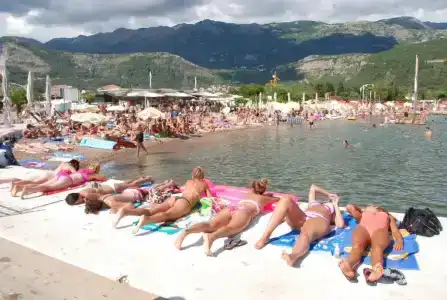 Budva Inn Guest House - 11