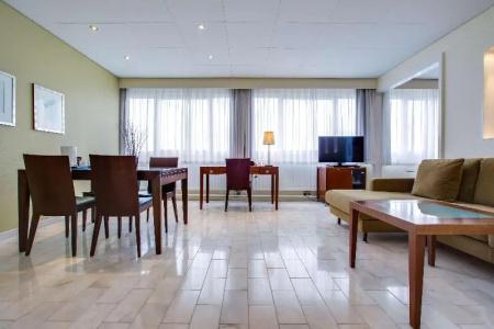 Best Western Plus Airport - 58