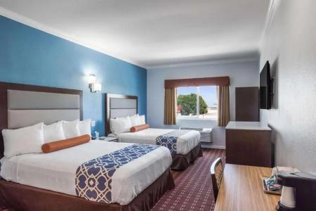 Rodeway Inn & Suites - - 31