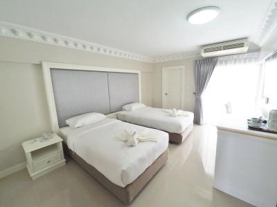 Romance Sukhumvit 97 - 4
