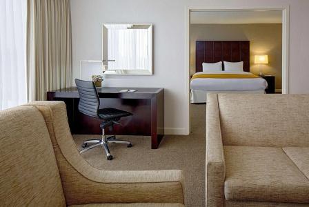 DoubleTree by Hilton Houston Greenway Plaza - 5