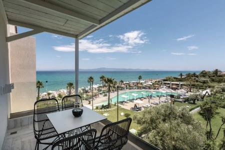 Blue Carpet Luxury Suites - 156