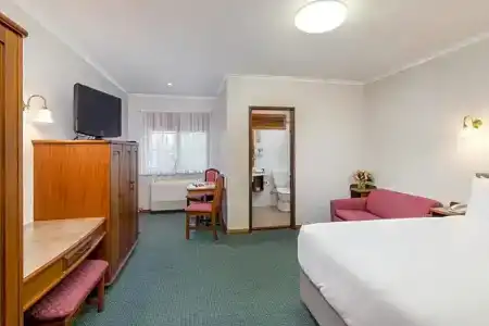 Adelaide Inn - 75
