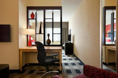 Cambria Miami Airport - Blue Lagoon - 41
