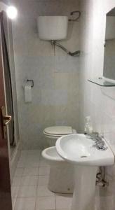 Two Ducks Hostel - 13
