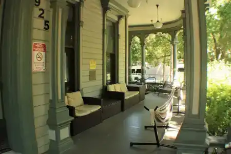 HI - 22