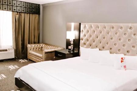 Wyndham Garden Dallas North - 34